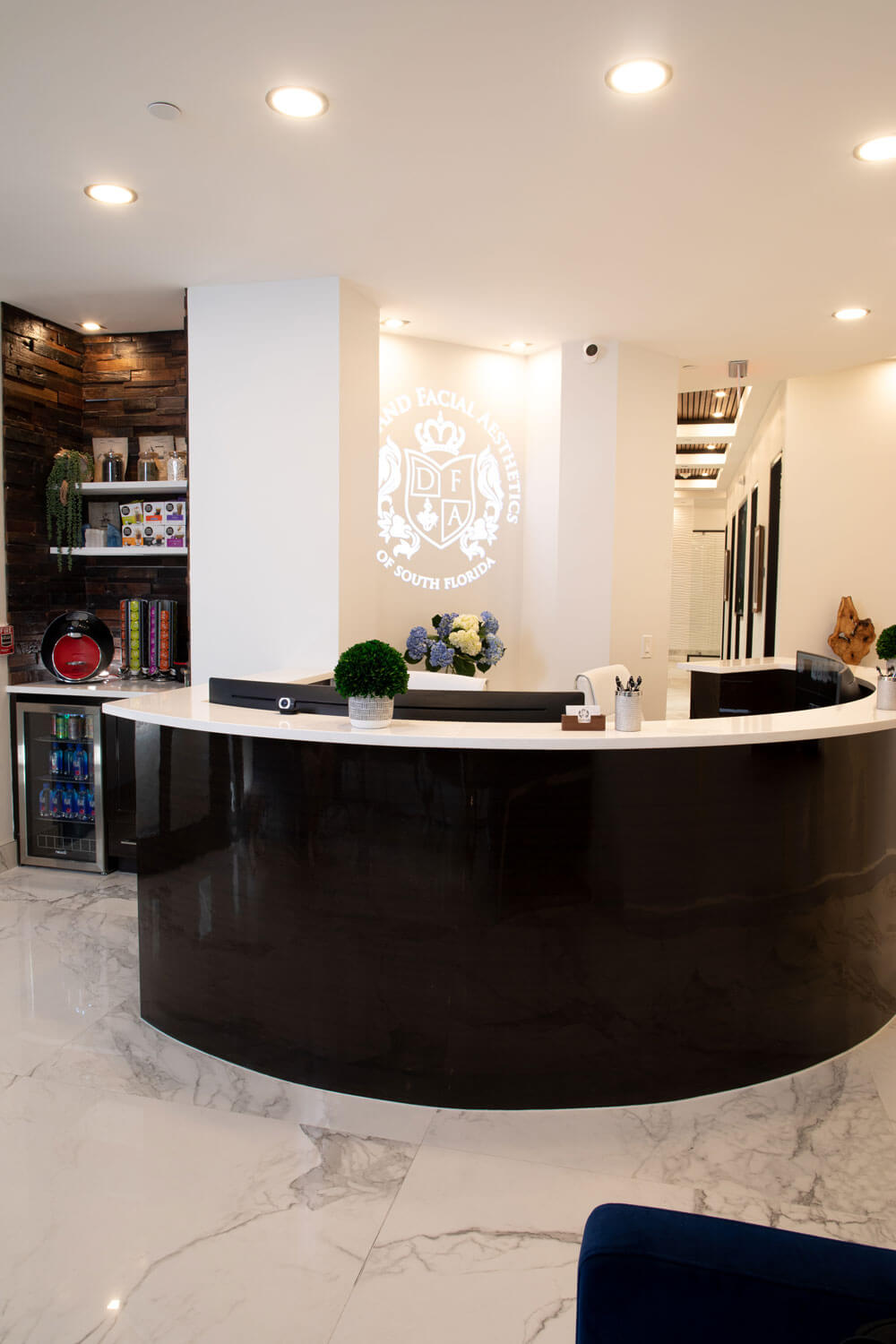 Reception desk at the dental and aesthetic clinic